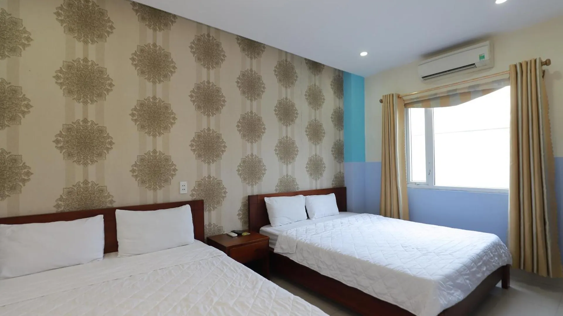 ***  Smile Hotel Da Nang Vietname