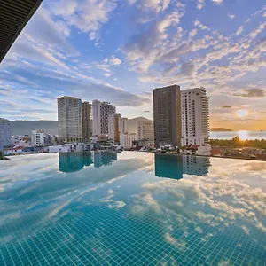 4* Hotel Del Luna Boutique