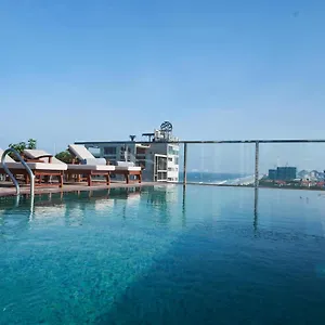 Sofiana My Khe & Spa- Rooftop Pool Bar **** Da Nang